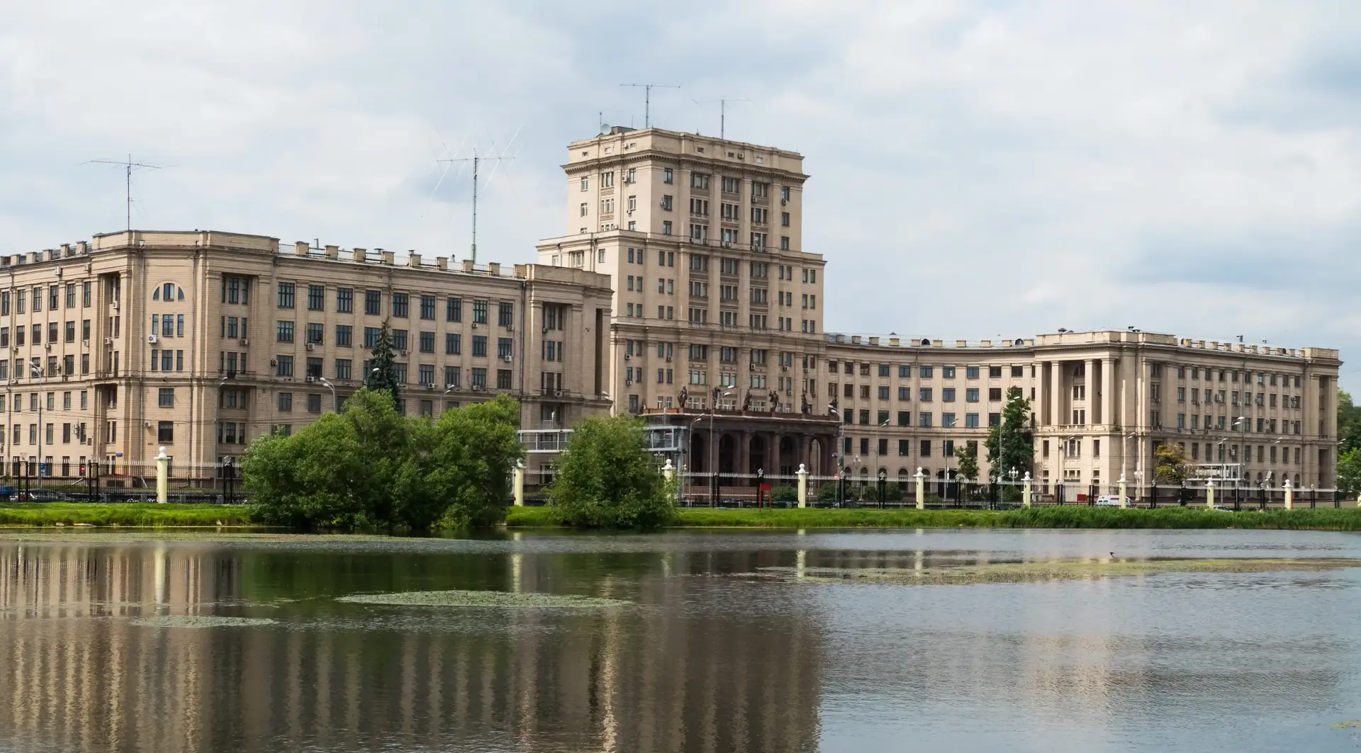 Лучшие вузы России 2025 года