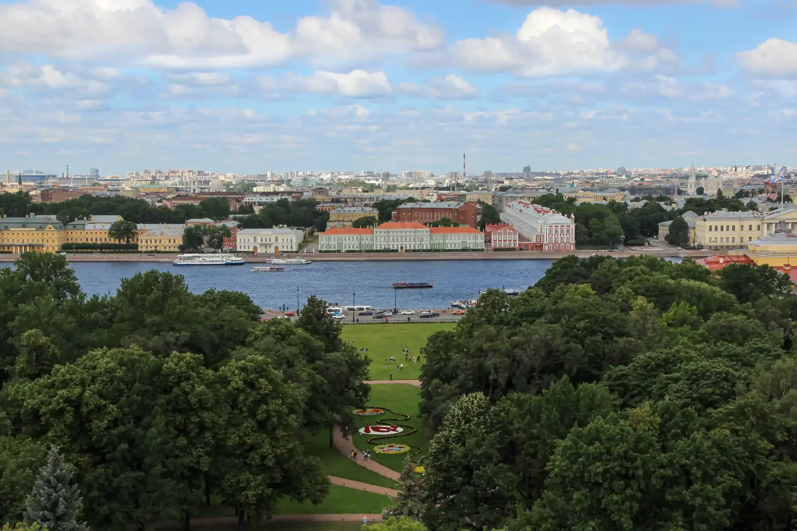 Колледжи Санкт-Петербурга 2025 с низкими проходными баллами