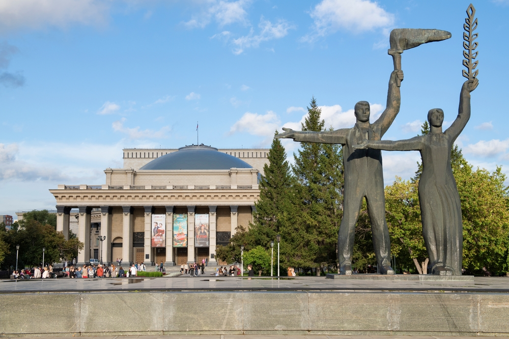 Выбор ВУЗов в Новосибирске по специальности "Управление персоналом"