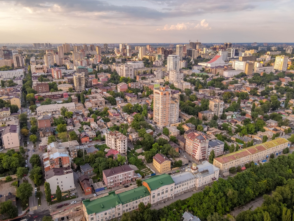 Куда поступить на бакалавриат по специальности "Лингвистика" в Ростове-на-Дону