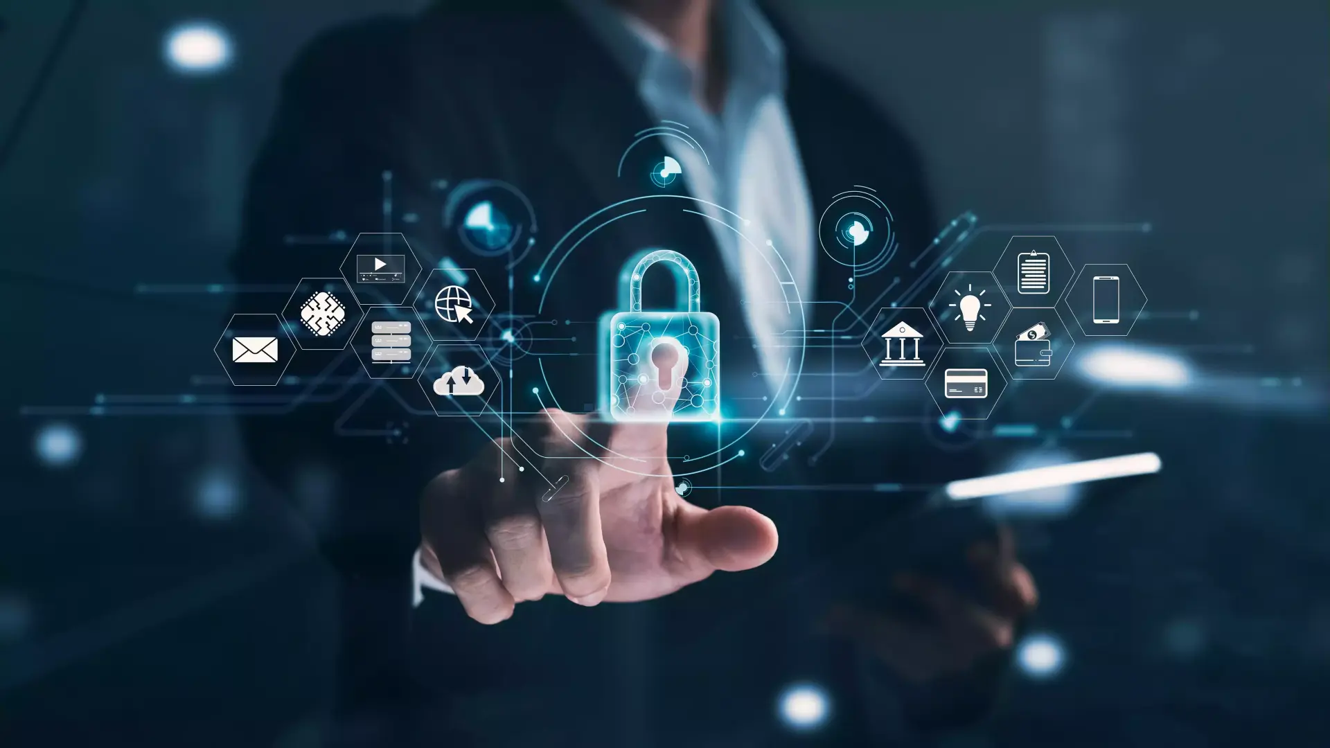 Кто такой специалист по кибербезопасности