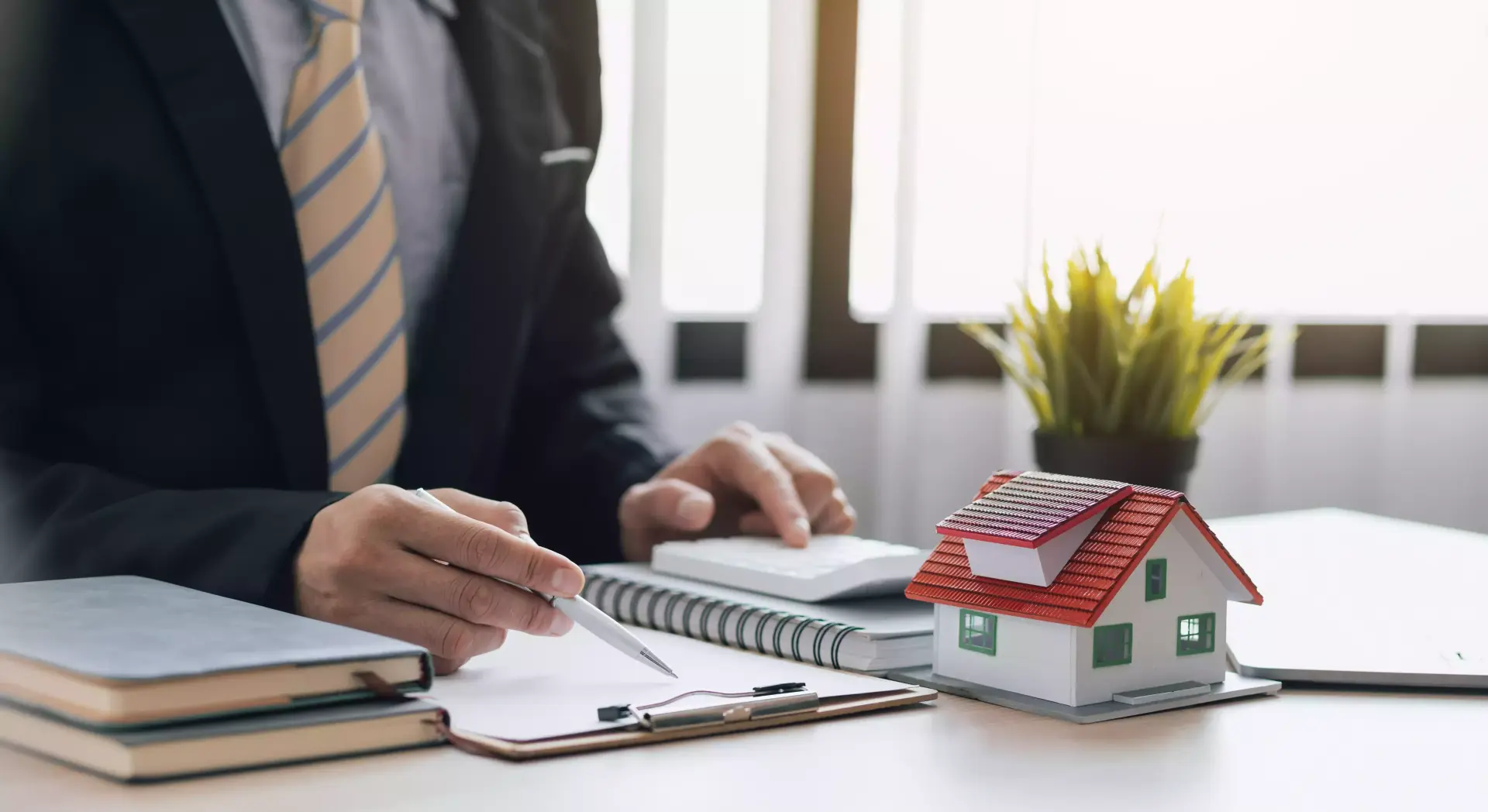 Профессии в области земельно-имущественных отношений