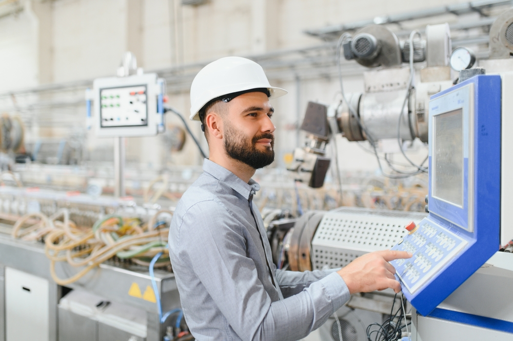 Кем работать на производстве: профессии, связанные с ЧПУ-станками