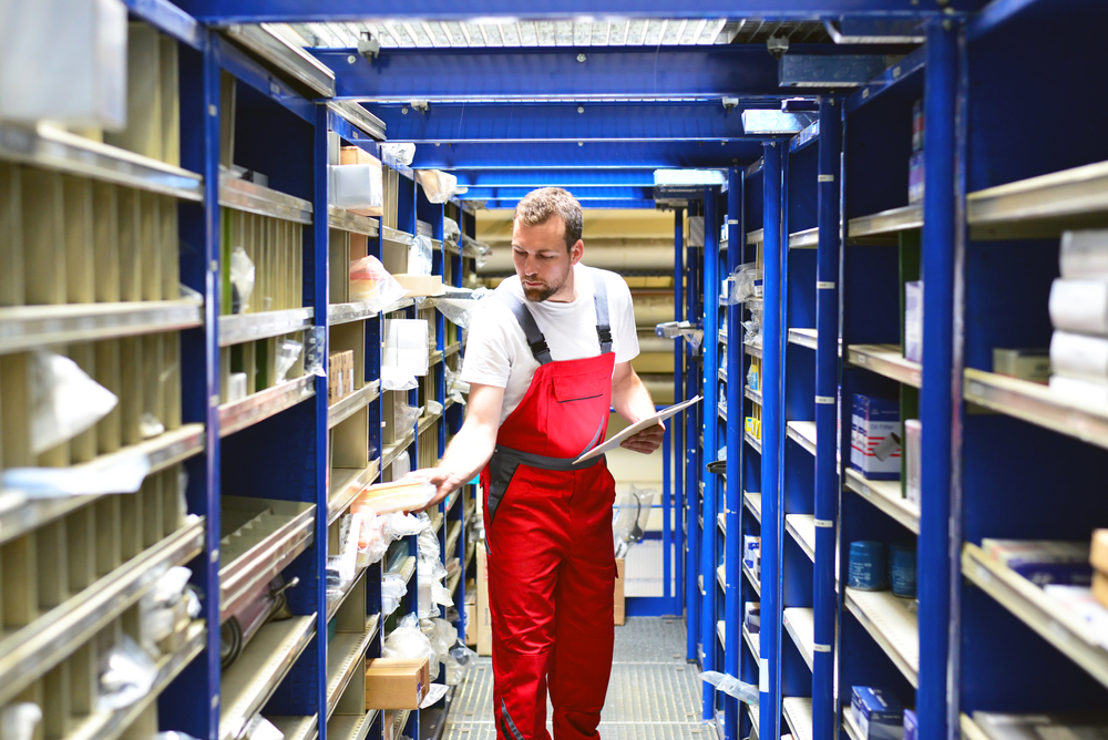 Профессия кладовщик: на страже складских запасов и товарного учёта