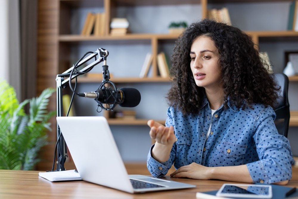 Контент-продюсер: работа, где творчество встречается с менеджментом и аналитикой